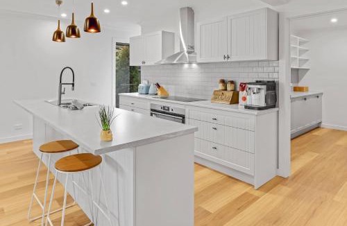Mansfield House | The Calzburg Guest Home