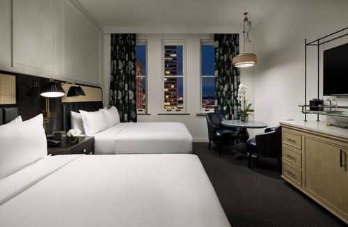 Downtown Atlanta Hotel | The Candler Hotel Atlanta, Curio Collection by Hilton