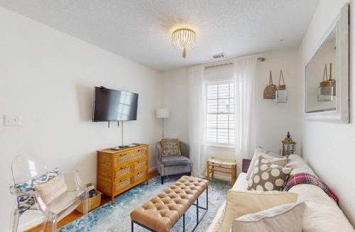 Beach Institute Apartment | The Canopy Loft