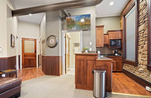 Downtown Apartment | The Capital Loft