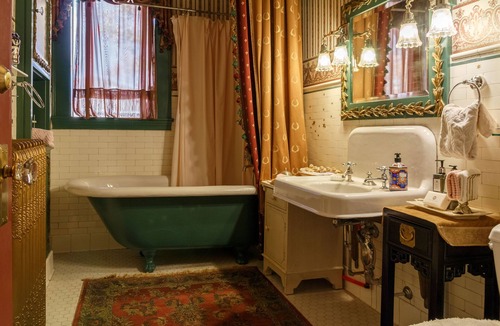 Helena Bed & Breakfast | The Carolina Bed & Breakfast