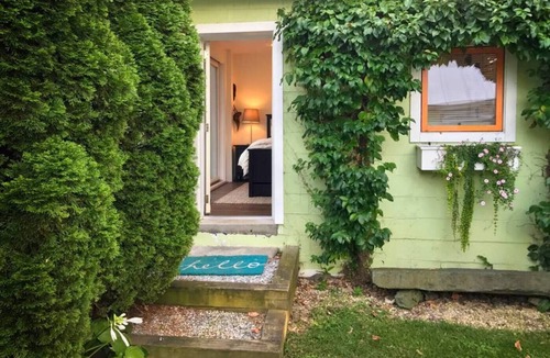 Harpers Ferry Cottage | The Carriage House at Carrot Top Cottage