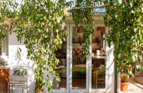 Torquay Villa | The Casita at La Casa Cubo