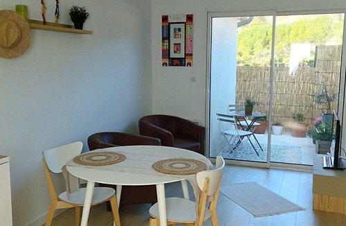 Sommieres Apartment | The Castle