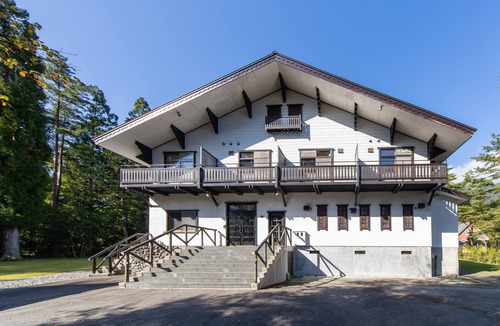 Echo Land Ski Chalet | The Castle