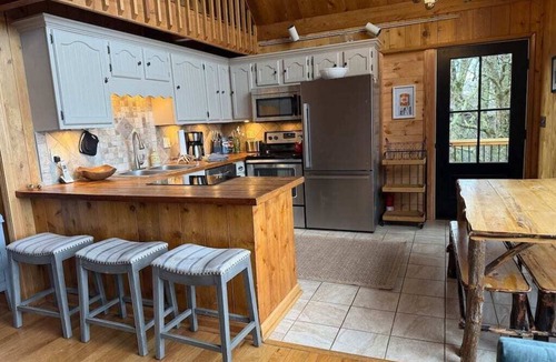 Edray Ski Chalet | The Cedar Chalet @ 59 Westridge