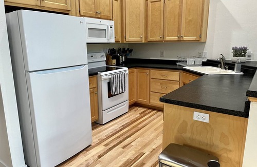 Kimberly Apartment | The Cedars Hideaway: Tranquil Retreat in Kimberly