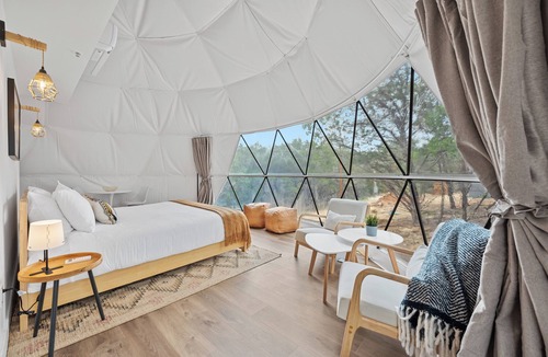 Wimberley Hotel | The Cedars Ranch