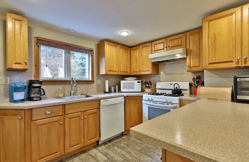 Killington Ski Chalet | The Chalet On West Park: Ski Chalet For Families, Close To Resort 5 Bedroom Chalet