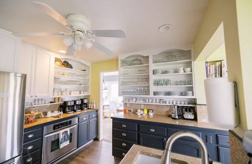 Friday Harbor Bed & Breakfast | The Chamomile Room with en suite bathroom