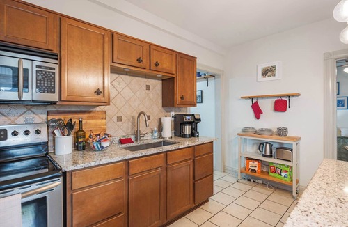 Germantown House | The Charles House Garden Patio & Vinyl Lounge