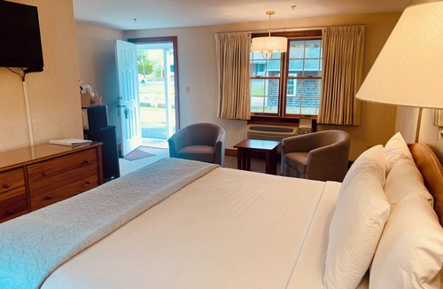 West Chatham Hotel | The Chatham Motel