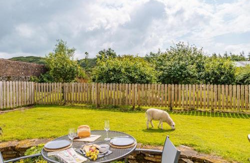 Kirkcudbright Apartment | The Cheeseloft - Spacious one bed with terrace