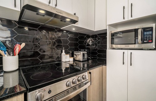 Saint-Roch Apartment | The Chic Charest | Terrace | Pool & BBQ | AC