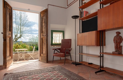San Miniato House | The Church – San Miniato: Renovated 17th-Century Church in a Renaissance Village