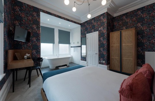Southsea Hotel | The Clarence Boutique Rooms