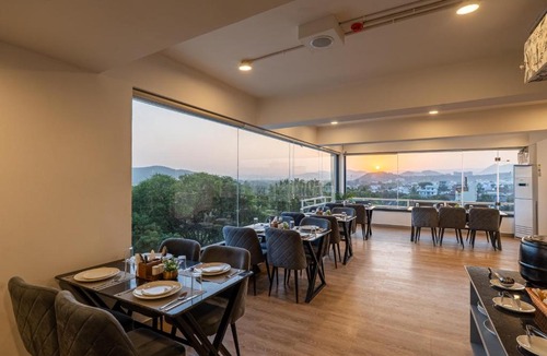 Shavri Colony Hotel | The Classic Crown Udaipur - A Luxury Hotel by Lake Pichola
