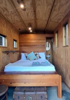 Moetapu Bay House | The Clearing - Rustic Wagon by the Sea