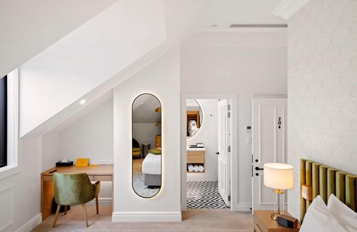 Cambridge Hotel | The Clements Hotel
