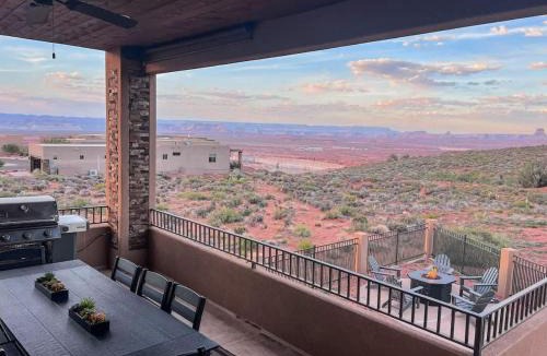 Page House | The Cliff Dweller - Peaceful Escape 50-mile Views