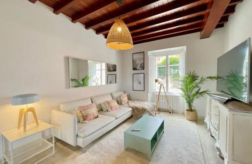 Porto do Barqueiro House | The Cliffs - A Casa de Mercedes