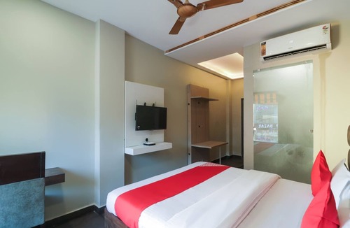 Rishikesh Hotel | The Clock Tower Rooms & Cafe