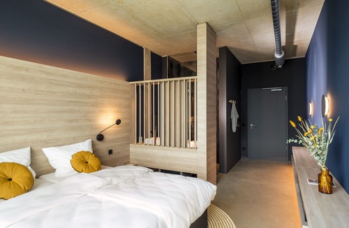 Nippes Hotel | THE CLOUTH