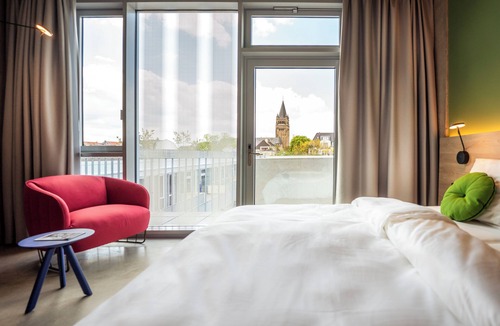 Nippes Hotel | THE CLOUTH