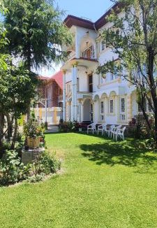 Nishat-Shalimar House | The CLOVER INN