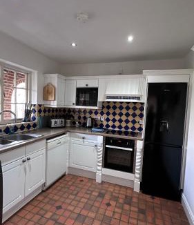 Epping House | The Coach House WPH, Epping