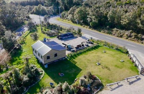Waimangaroa House | The Coal Miners Hut