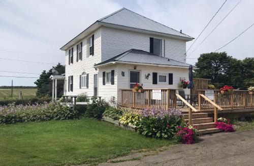 Cape Tormentine House | The Coastal Country House in New Brunswick