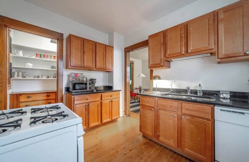 Wrigleyville Apartment | The Codfather at Wrigley