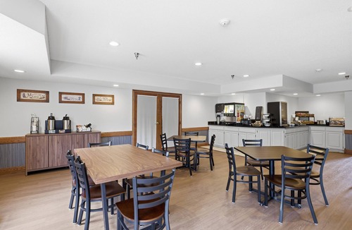 River Falls Hotel | The Commerce, Trademark Collection by Wyndham