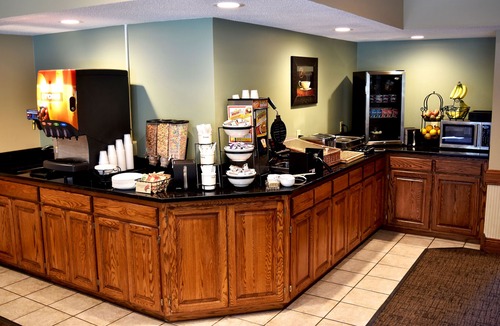 River Falls Hotel | The Commerce, Trademark Collection by Wyndham