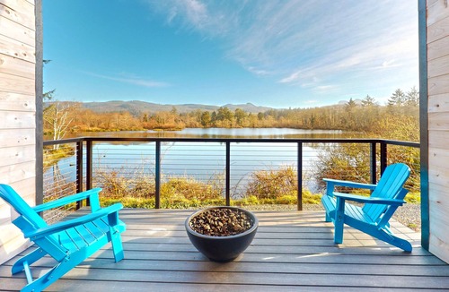 Seaside Villa | The Commons Pond View Assignment D