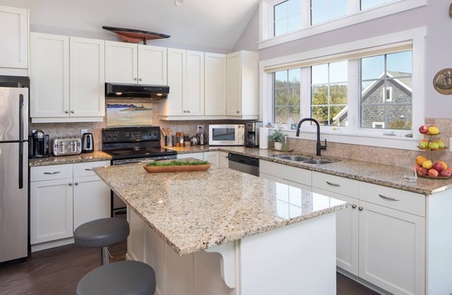 Upper Blandford House | The Compass Cottage at Deep Cove