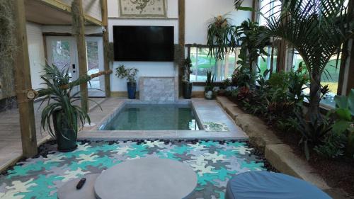 Malaga House | The Conservatory at Owl Hollow