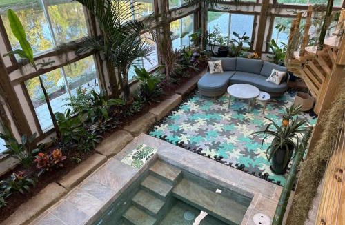 Malaga House | The Conservatory at Owl Hollow