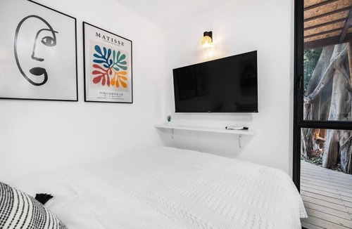 Ra'ananna Apartment | the container house