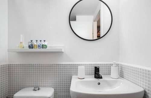 Ra'ananna Apartment | the container house