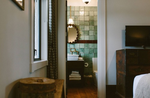 Grey Lynn Hotel | The Convent Hotel