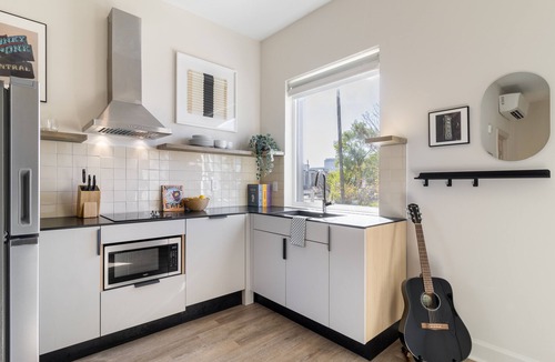 Buena Vista House | The Conway | Ensemble Escape in DT Nash | 5 Bdrs