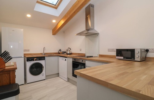 Erlestoke Cottage | THE COOK HOUSE, with a garden in Great Cheverell