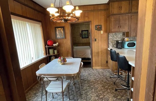 Hamden Apartment | The Cool Cat is a spacious two bedroom 70's themed apartment located in Hamden,