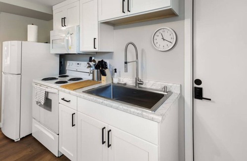 Sioux Falls Apartment | The Cordial Invite | Garden View Stay