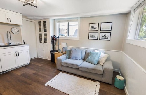 Sioux Falls Apartment | The Cordial Invite | Garden View Stay