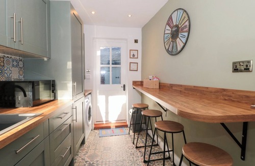 Ozleworth Cottage | THE CORNER COTTAGE, pet friendly, with a garden in Wotton-Under-Edge