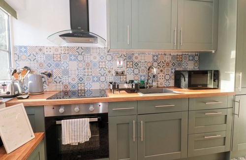 Ozleworth Cottage | THE CORNER COTTAGE, pet friendly, with a garden in Wotton-Under-Edge