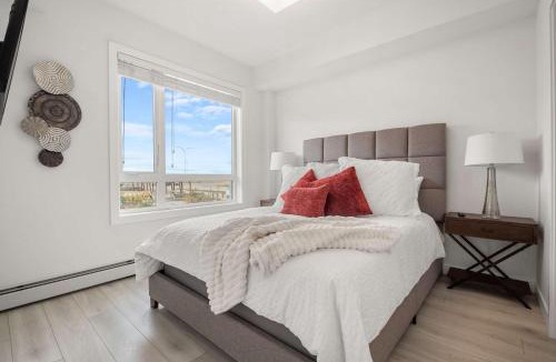 Calgary Apartment | The Cornerstone 2BD 2BA Retreat Pet Friendly